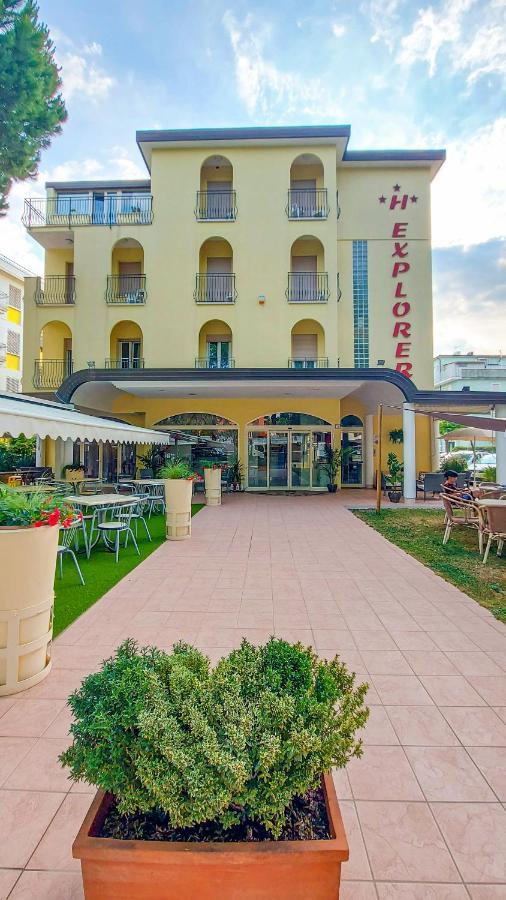 Hotel Explorer Cervia Exterior photo