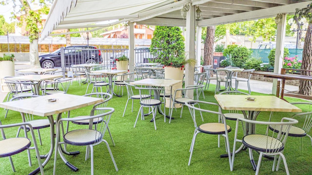 Hotel Explorer Cervia Exterior photo