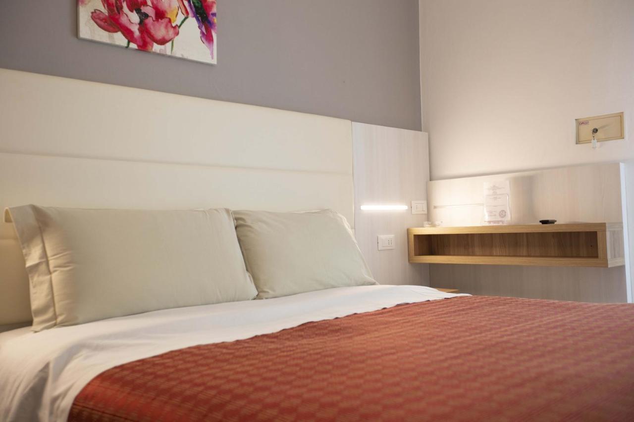 Hotel Explorer Cervia Exterior photo