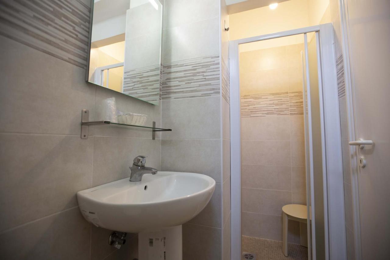 Hotel Explorer Cervia Exterior photo