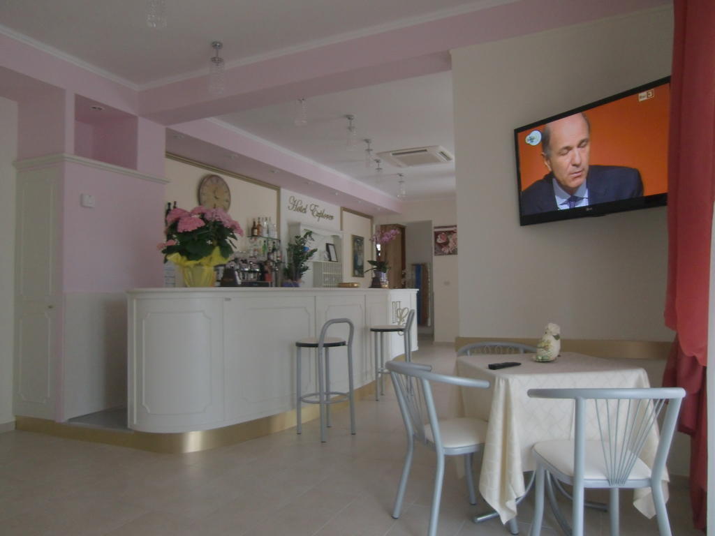 Hotel Explorer Cervia Exterior photo